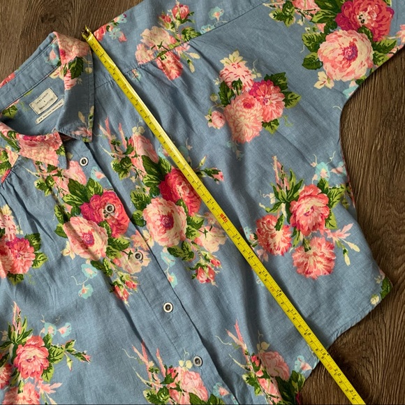 Awesome Floral Cropped Blouse!! - Picture 9 of 11